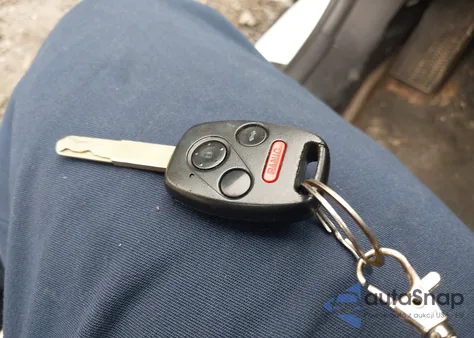 2004 Honda Accord 2.4 Lx из США, поврежденный, VIN 3HGCM563X4G707013